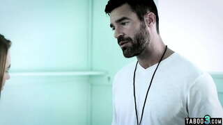 Nare babe in sexy uniform aangename haar oude professoren big dick