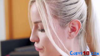 بڑی چوچیان نوعمر بڑے سیاہ ڈک کی طرف سے بھاڑ میں جاؤ