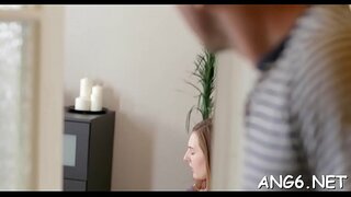 Elegants floozy Niki pūš labi