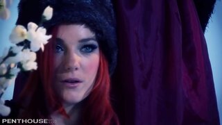 Пентхаус Лесбиян Дани болон Мари зөндөө хоорондоо цас