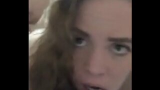 Slutwife阴和需要的肛门饼之前，它放屁了，而卡明